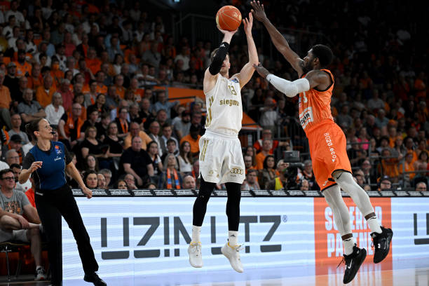 和敏锐的门 和敏锐的门