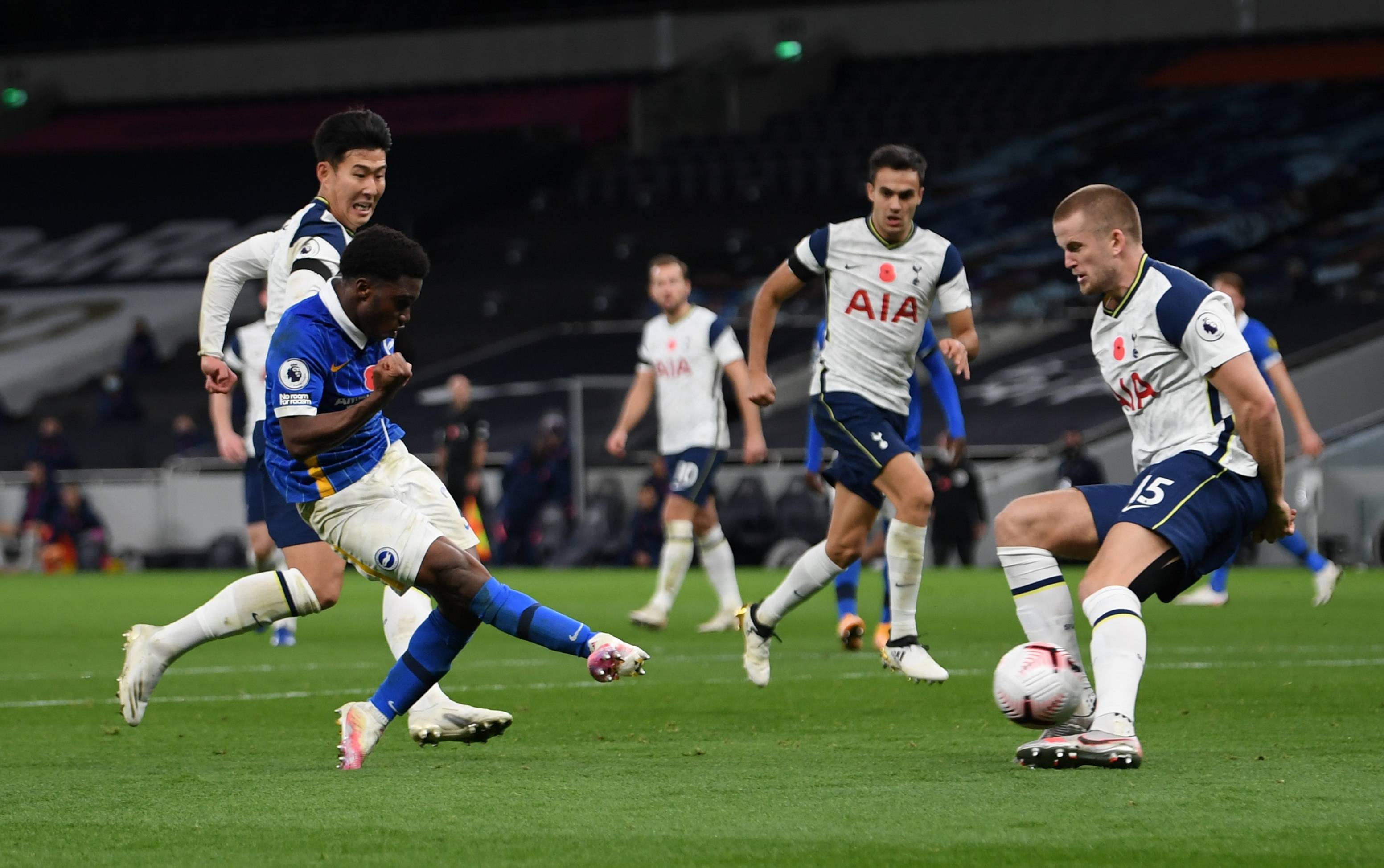 并紧随其后 并紧随其后