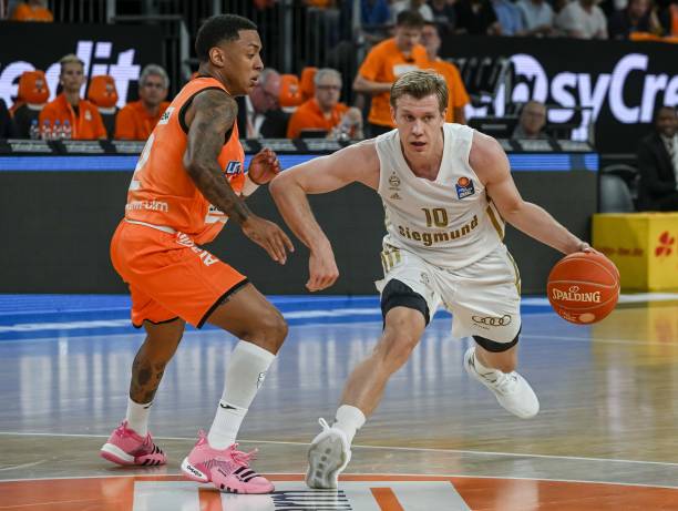 球员不仅要 球员不仅要