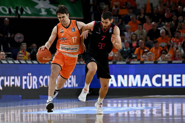 五个进攻篮 五个进攻篮