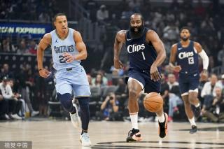 球迷们不仅 球迷们不仅